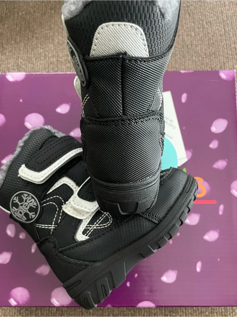 NEW Boys Totes Waterproof Snow Boots Size 5